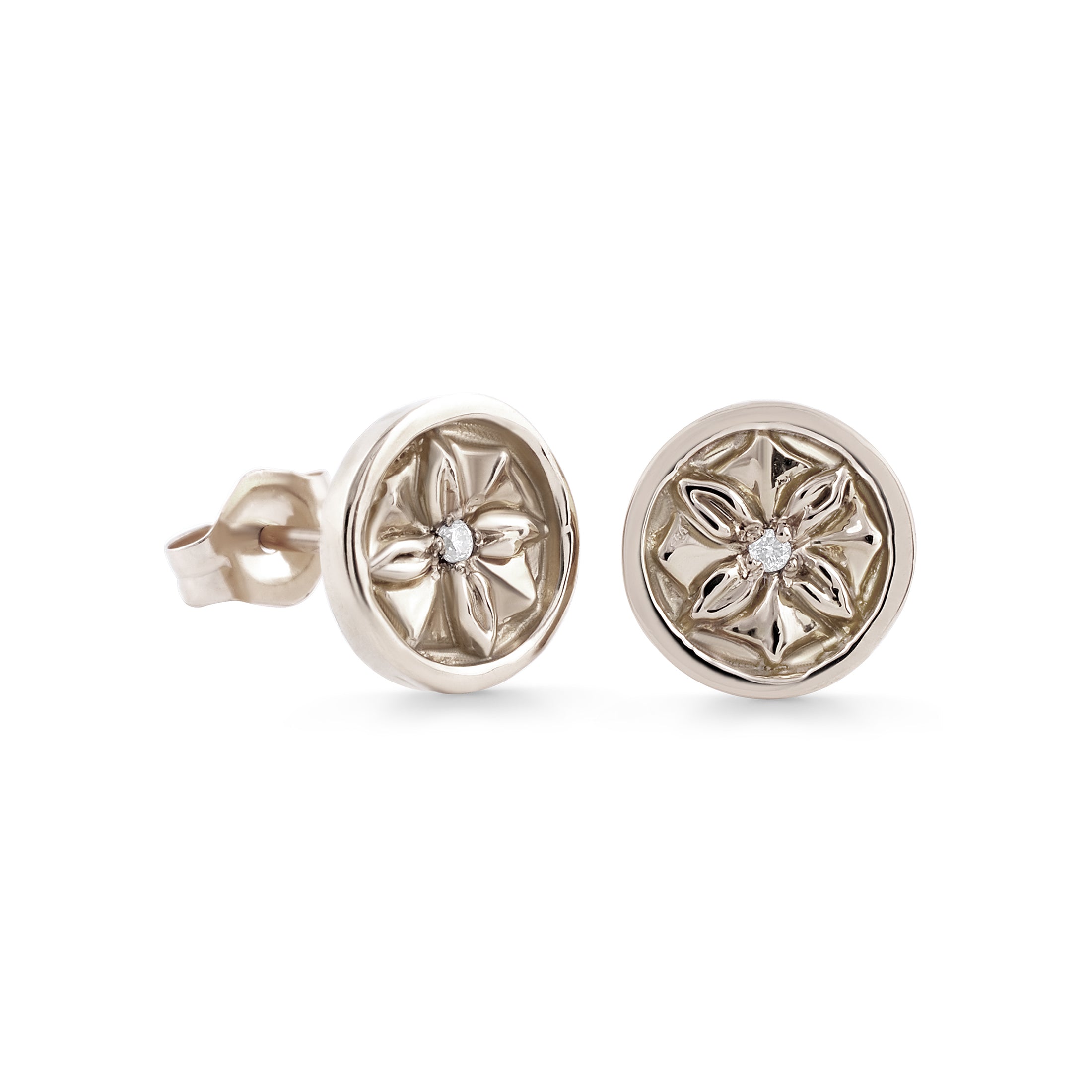 Uxor Stud Earrings
