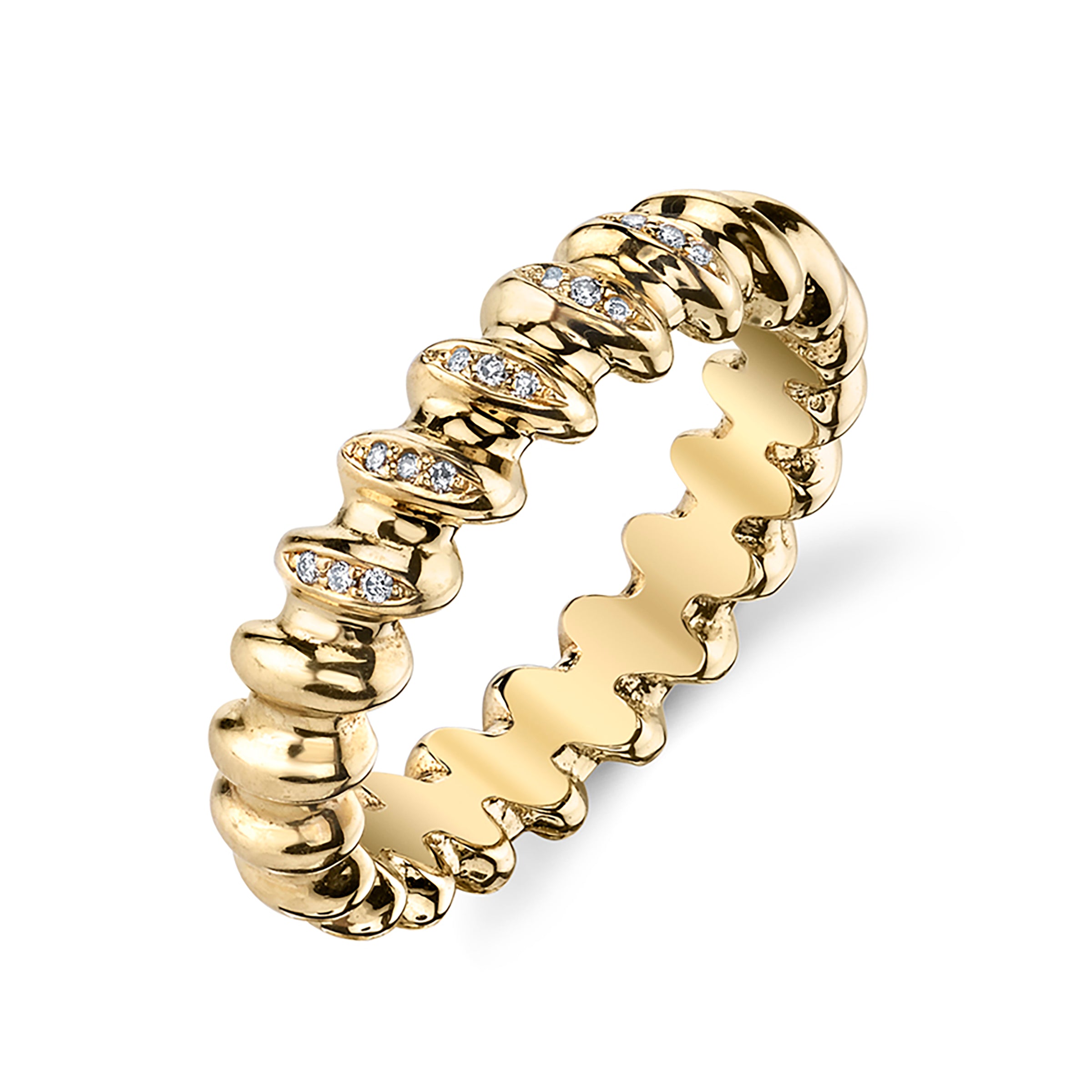 Corda Band, textured yellow-gold band with white diamond pavé at the front